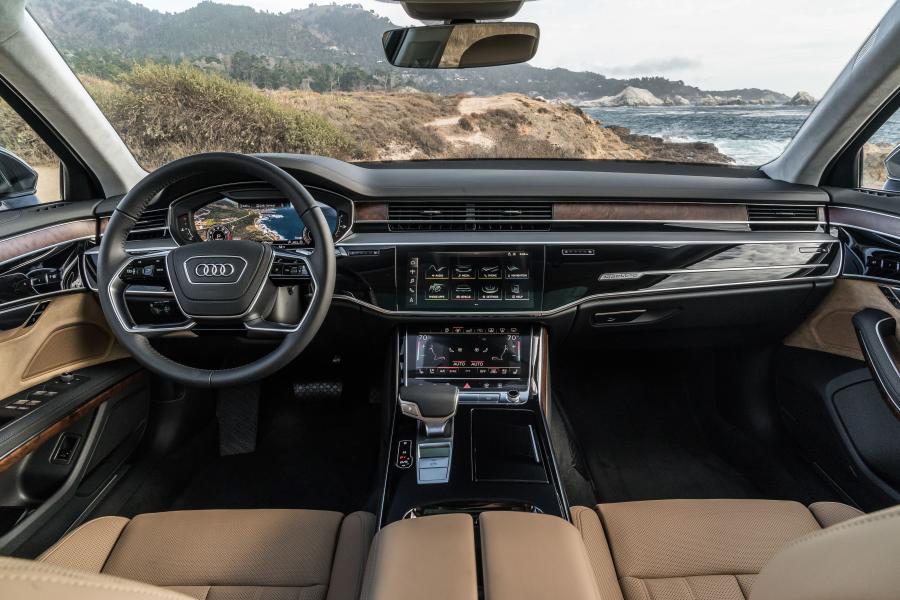 Торпедо Audi A8 L 3.0 TFSI Quattro (D5) 2018 года  (NA) (фото 24 из 40)